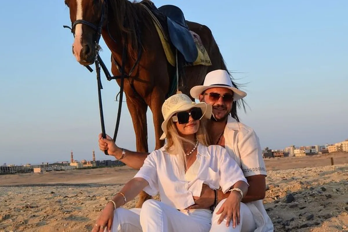 Desert horse riding adventure in Hurghada